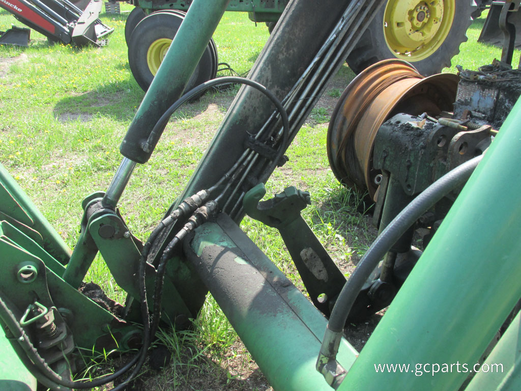 741 LOADER 7FT W/ GRAPPLE